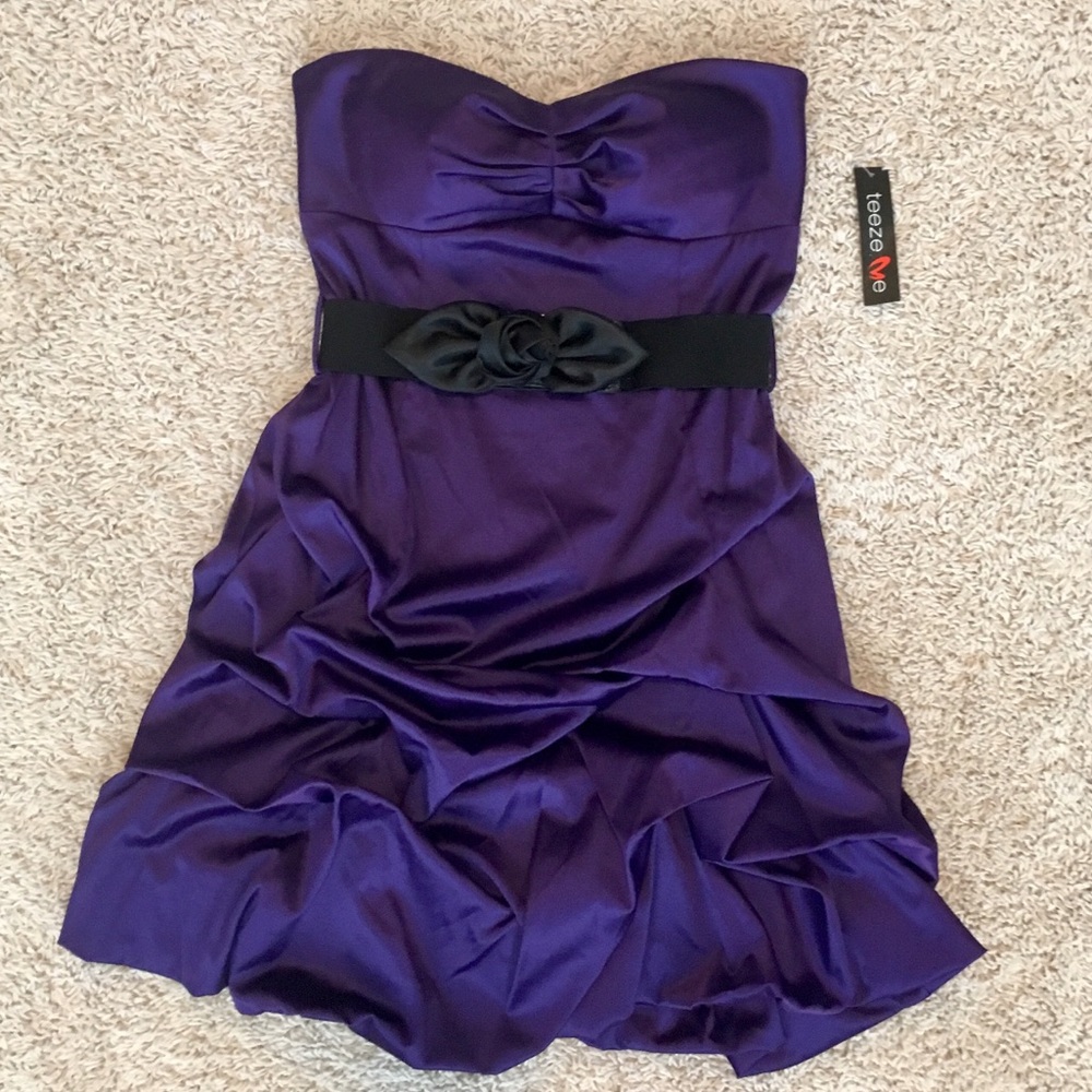 NWT Teeze Me Juniors Formal or Semiformal Dress
